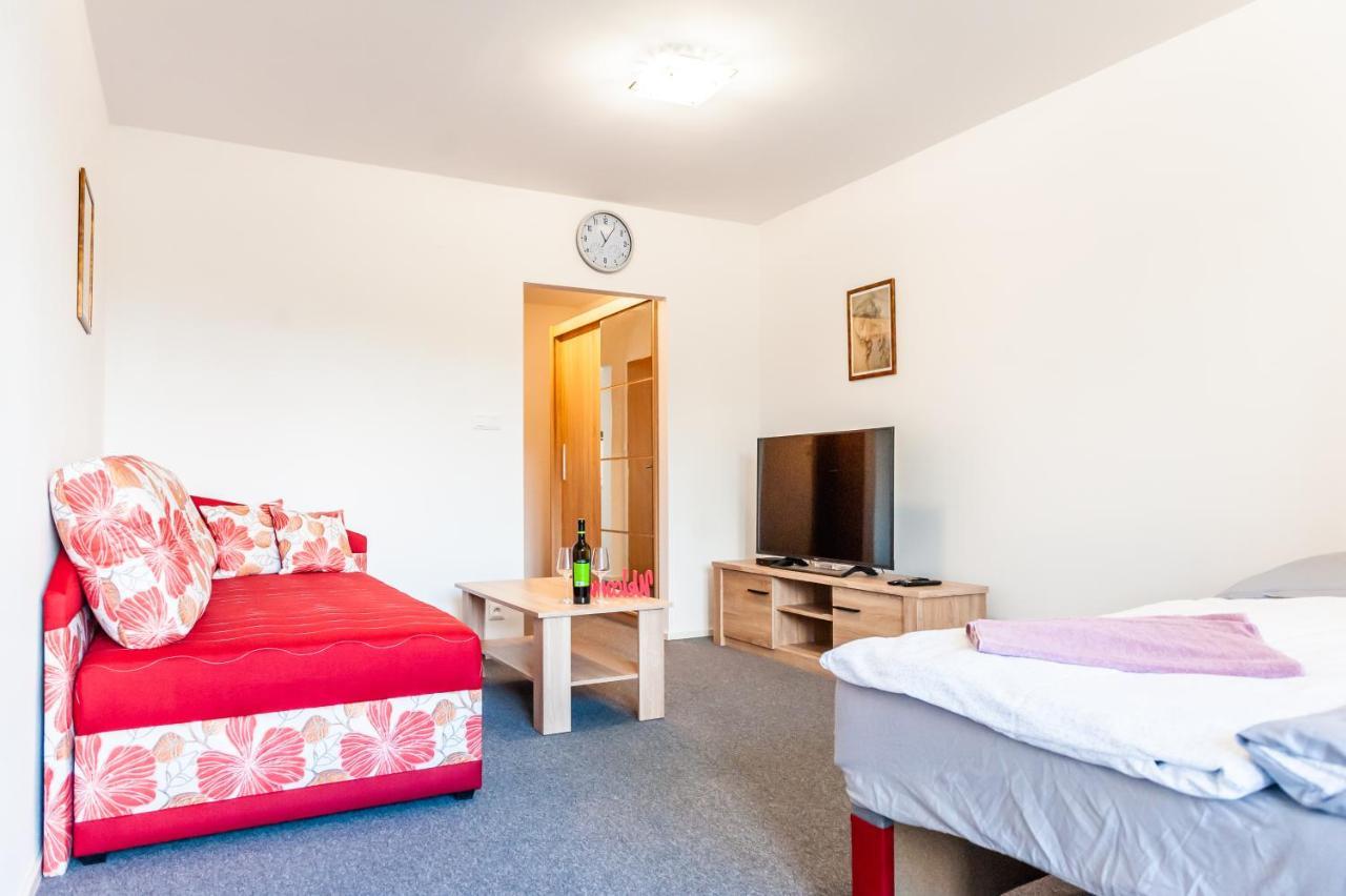 Apartmany Summit Besenova Bagian luar foto